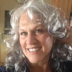 Meet your Posher, Phyllis